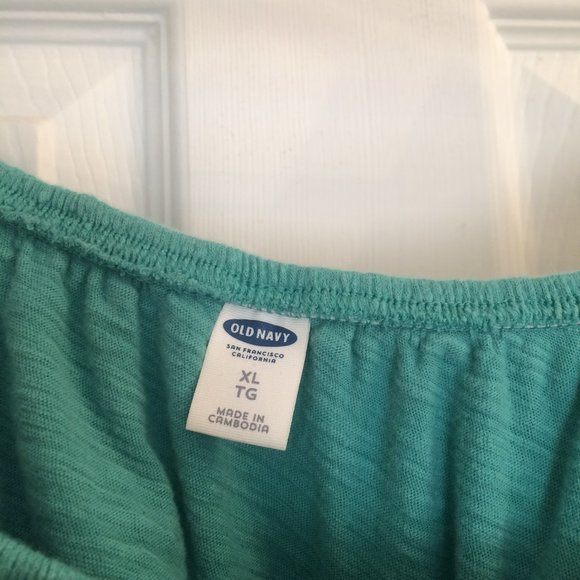 Old Navy: Relaxed Off-the-Shoulder Swing Top - Picture 3 of 3